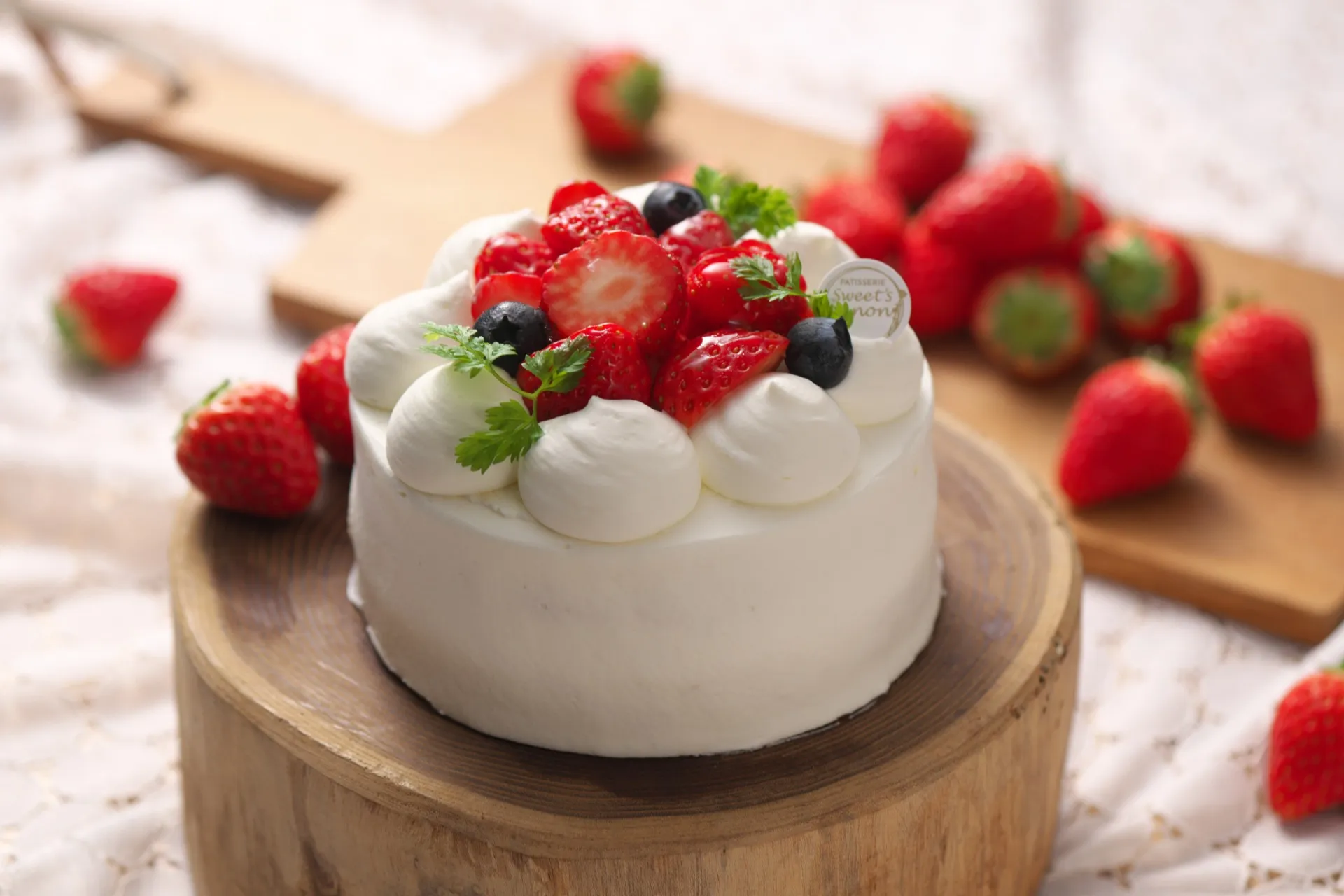 いちごのデコレーションケーキ